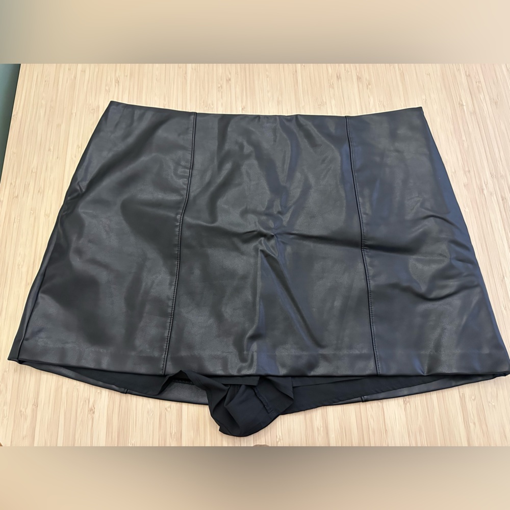 Abercrombie & Fitch Leather Mini Skort